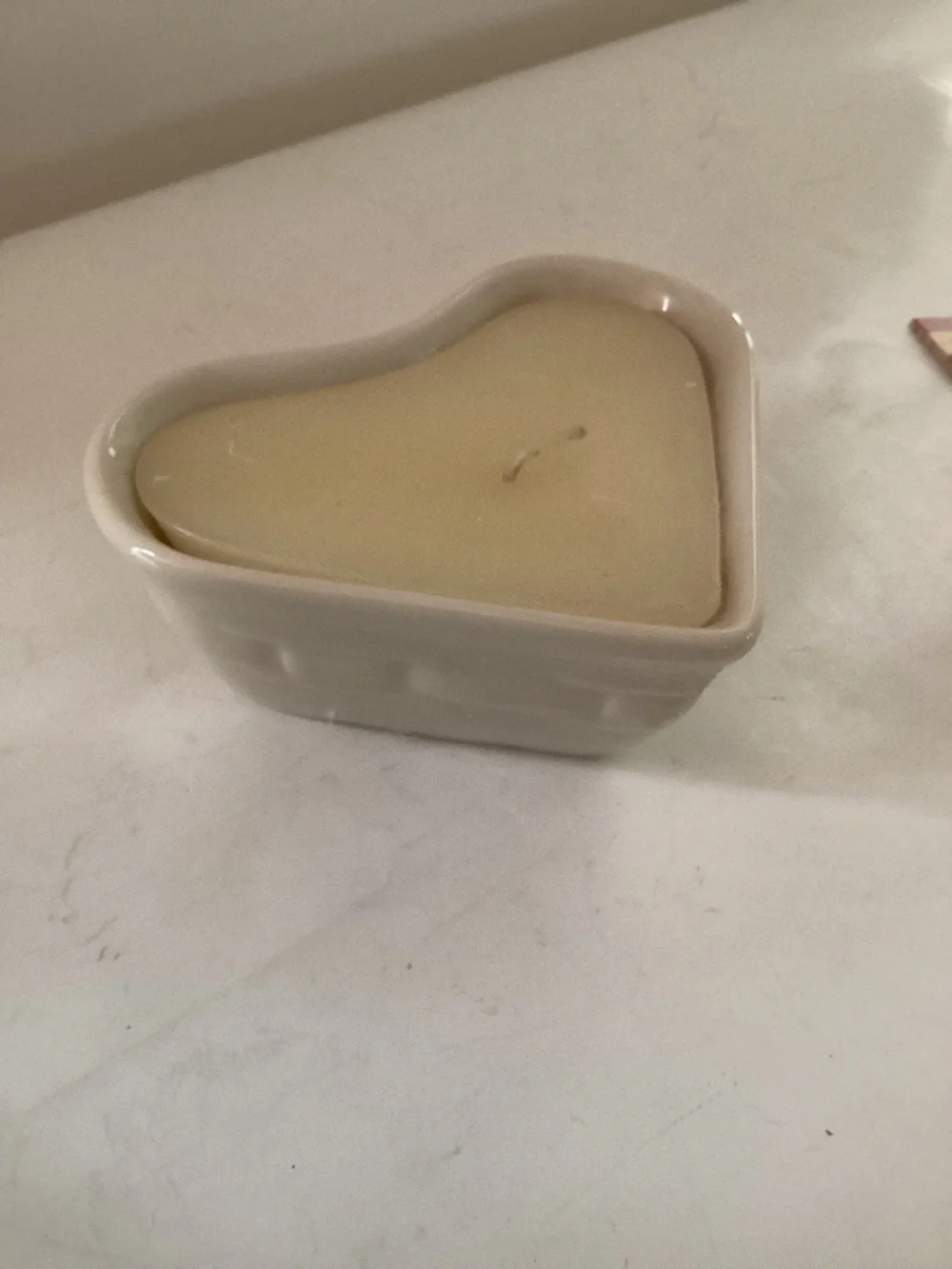 Vintage Longaberger Woven Tradition Ivory Pattern heart dish with candle